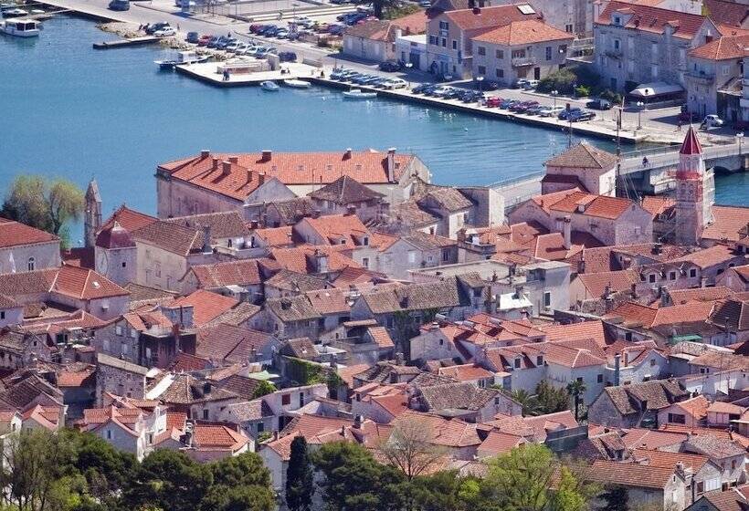 پانسیون Villa Ivanka