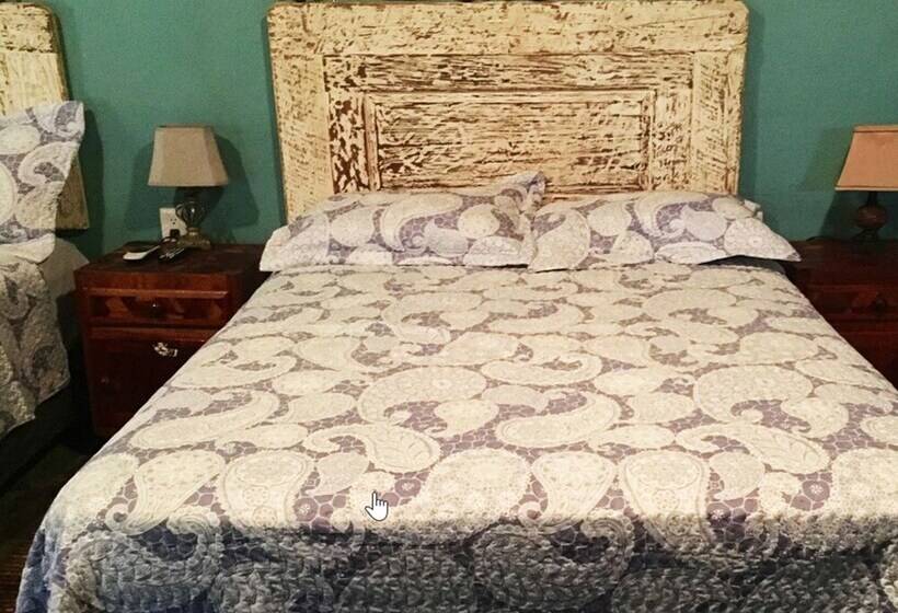 호텔 Hostal Doña Carlota