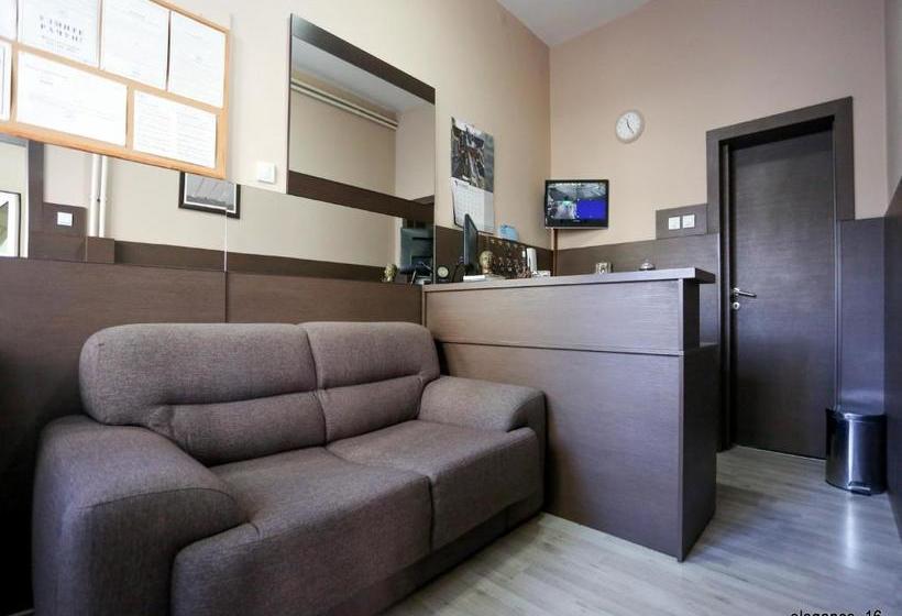 هتل Accommodation Elegance