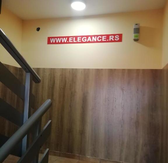 هتل Accommodation Elegance