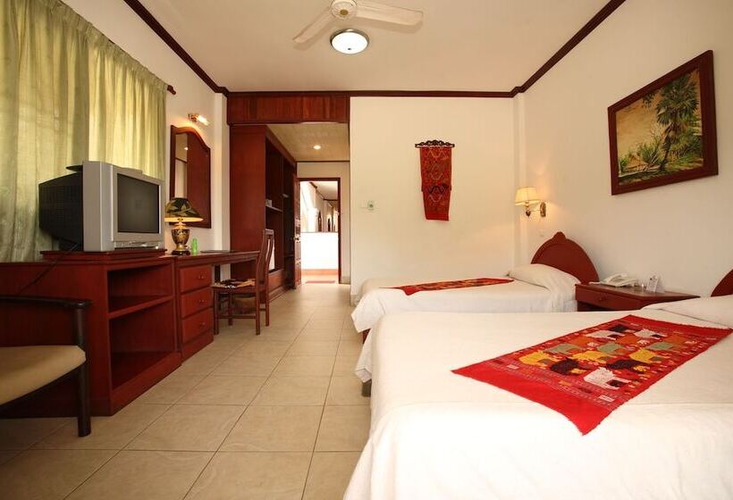 هتل Vansana Vang Vieng