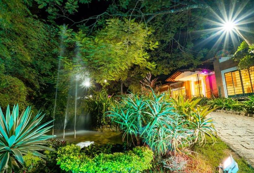 ホテル Grinbergs Village