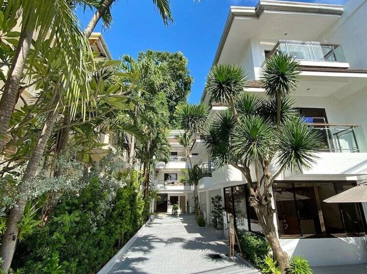 בית מלון כפרי Jony S Beach Resort