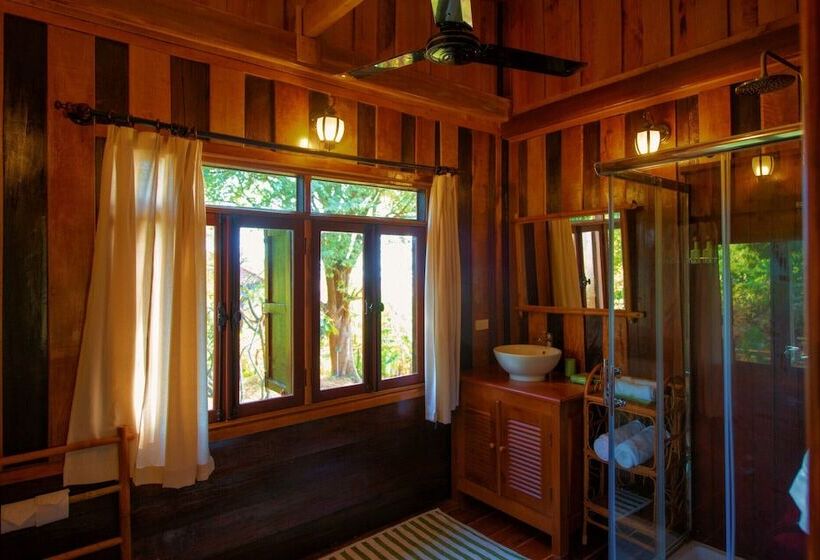 هتل La Folie Lodge