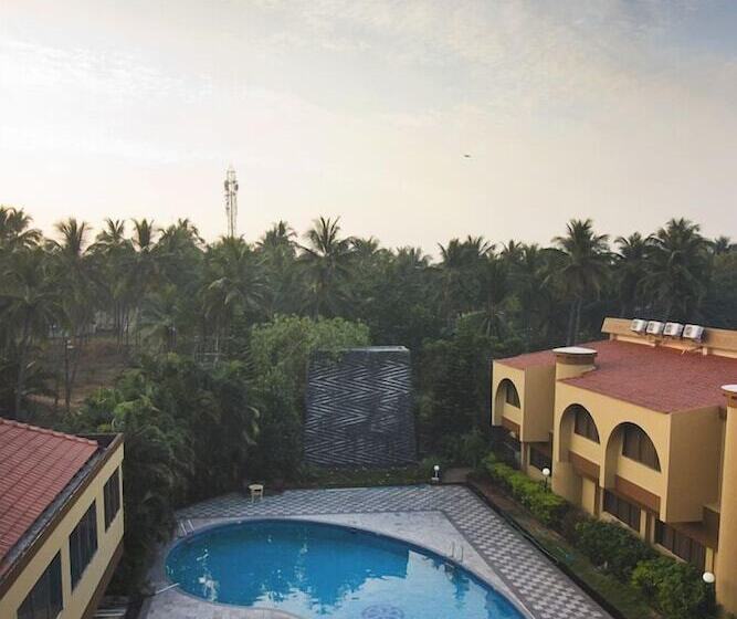 فندق Paradise Isle Beach Resort