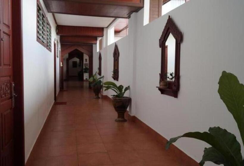 هتل Vansana Vang Vieng