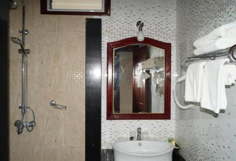 هتل Vansana Vang Vieng