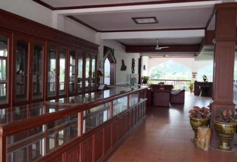 هتل Vansana Vang Vieng