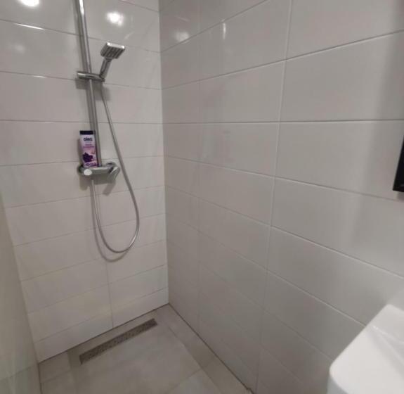 Subtub Hostel Makarska