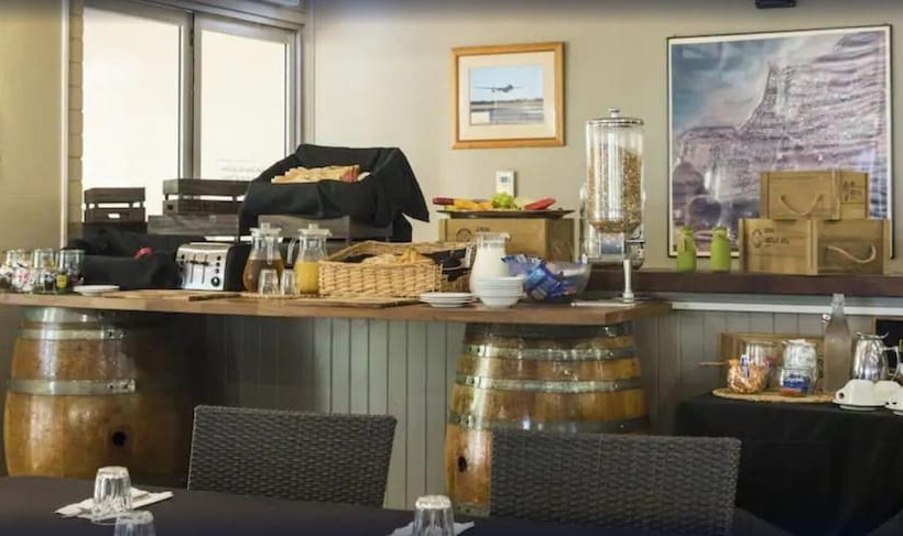ホテル Albatross Bay Resort