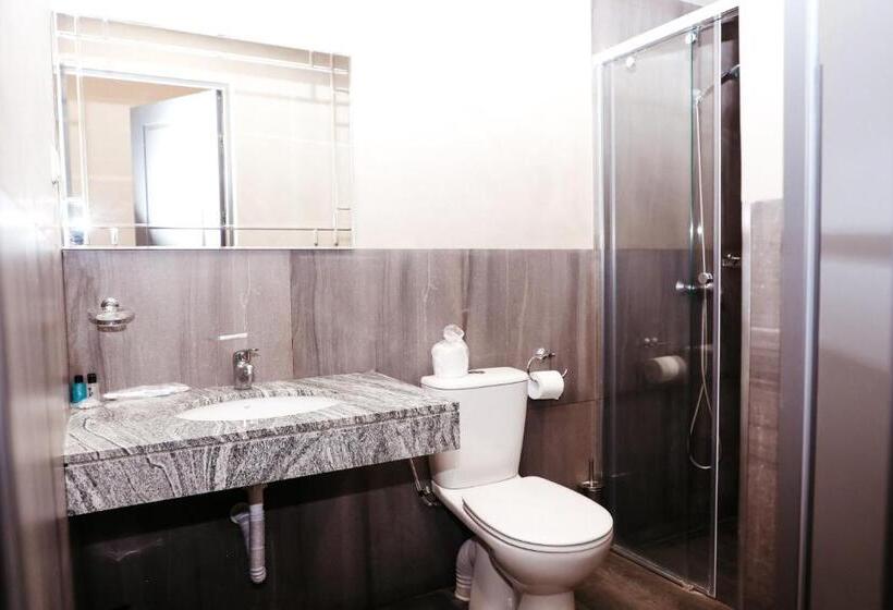 هتل Best Western Bohemian Resort