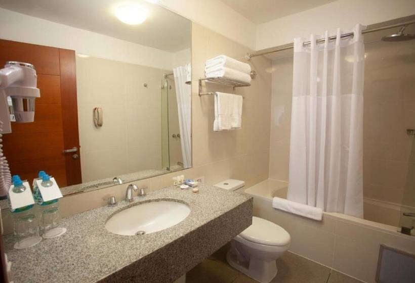 בית מלון כפרי Casa Andina Select Miraflores