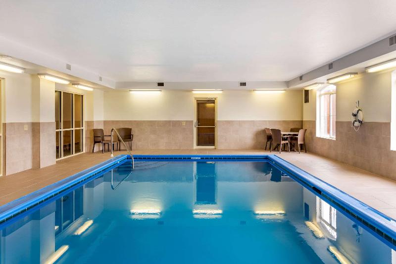בית מלון כפרי Comfort Inn Dekalb  Adjacent The University