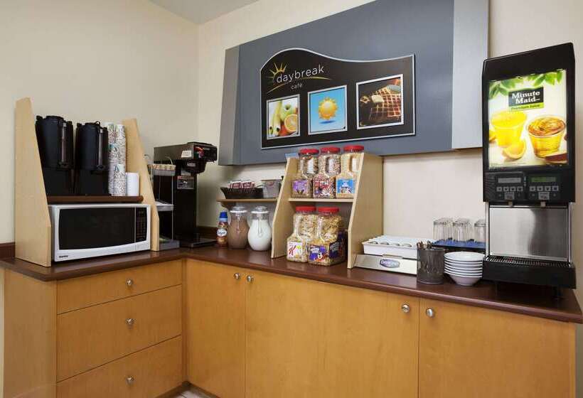 酒店 Days Inn By Wyndham Dawson Creek