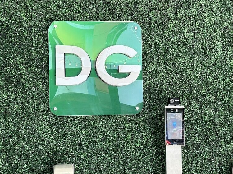 Dg Budget Hotel Salem