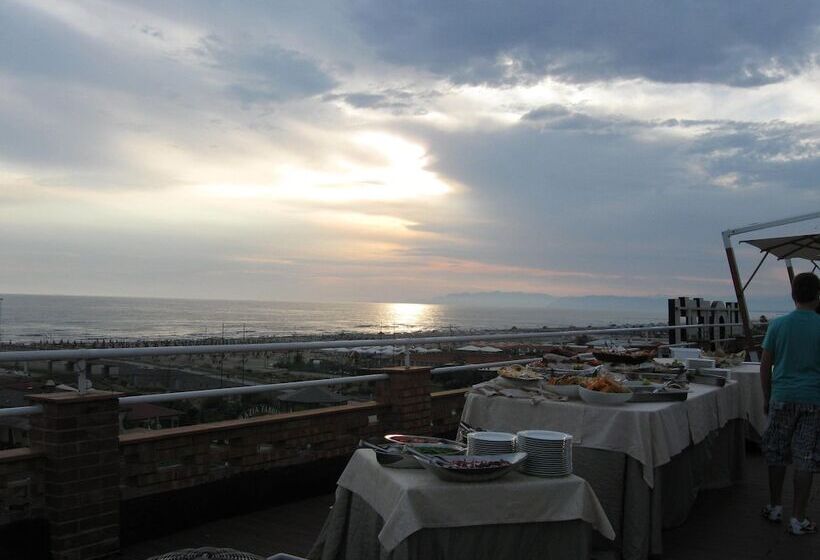 בית מלון כפרי Esplanade