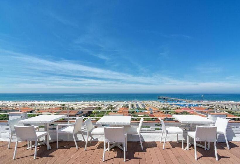 בית מלון כפרי Esplanade