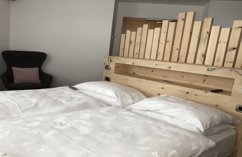 هتل Fedaia Joy B&b