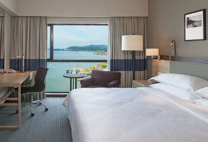 هتل Four Points By Sheraton Sandakan