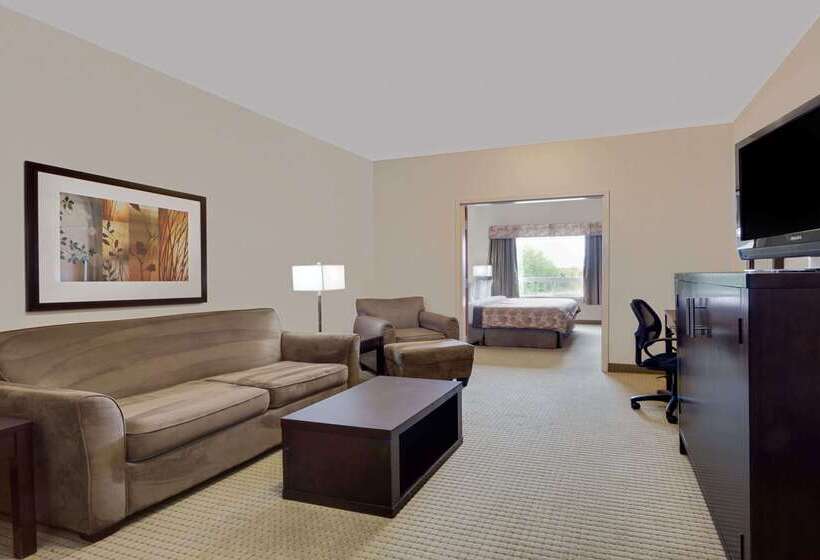 호텔 Ramada By Wyndham Lac La Biche
