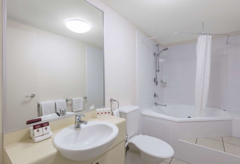 فندق Ramada By Wyndham Marcoola Beach