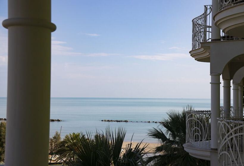 هتل Smeraldo Suites & Spa