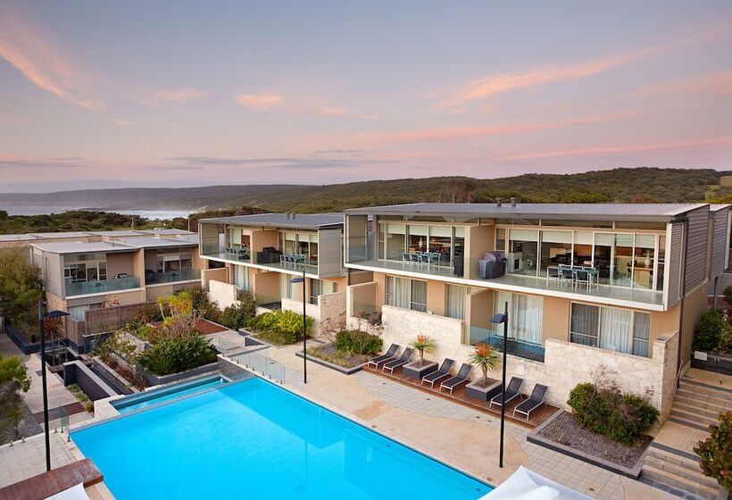 فندق Smiths Beach Resort