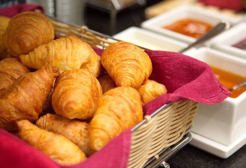 Azimut Hotel Tulskaya Moscow