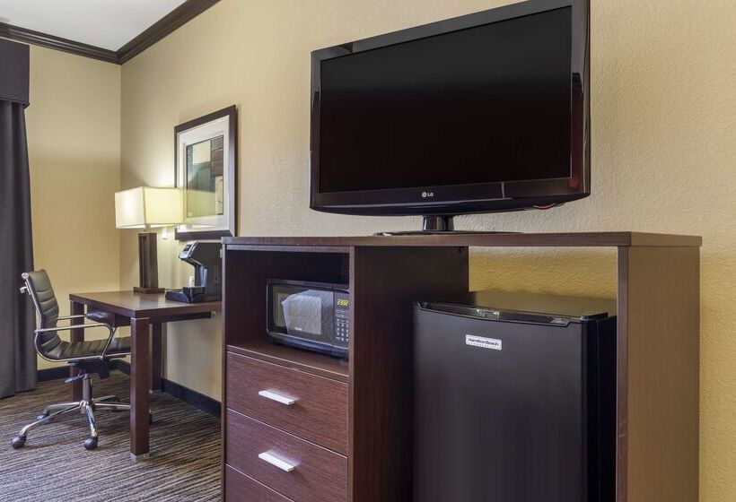 هتل Best Western Plus Classic Inn And Suites
