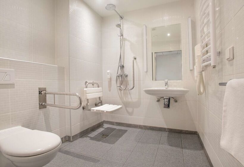 هتل Campanile Wroclaw Centrum