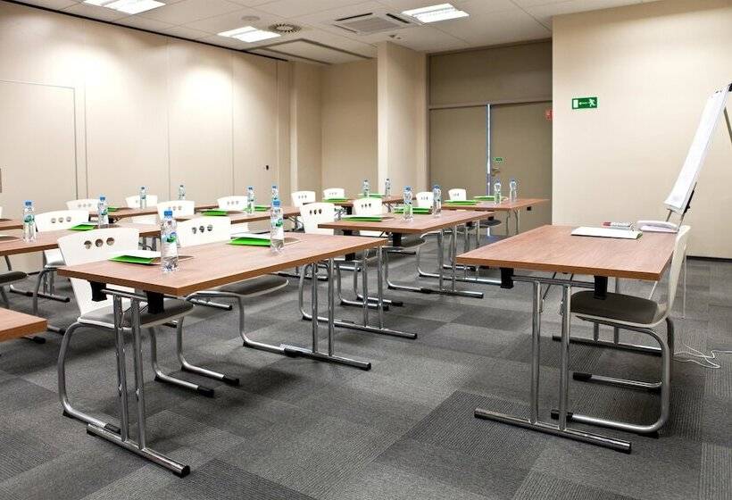 هتل Campanile Wroclaw Centrum