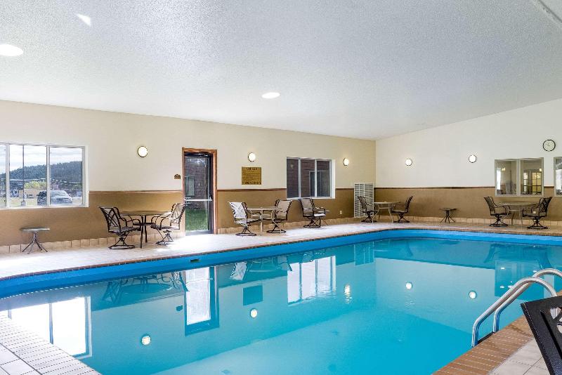 هتل Comfort Inn & Suites