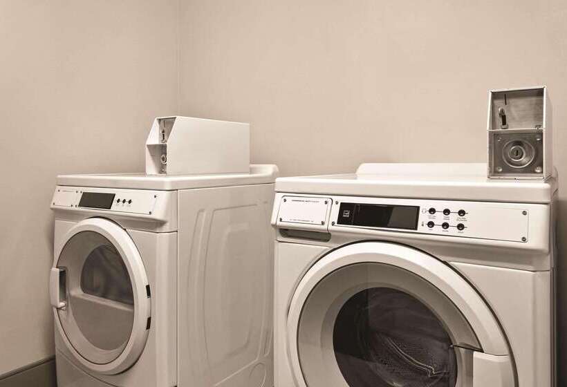 هتل Country Inn & Suites By Radisson, Byram Jackson South, Ms