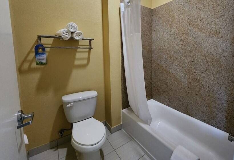 호텔 Days Inn By Wyndham Baytown East