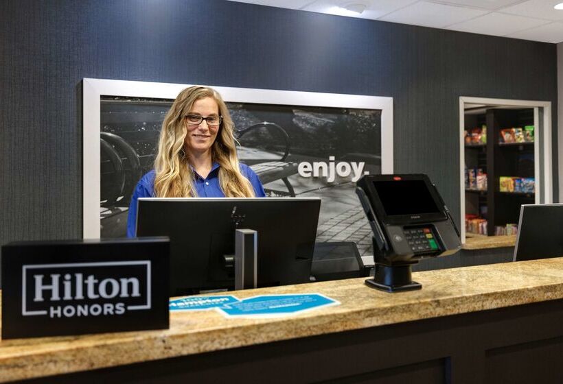 בית מלון כפרי Hampton Inn & Suites San Luis Obispo