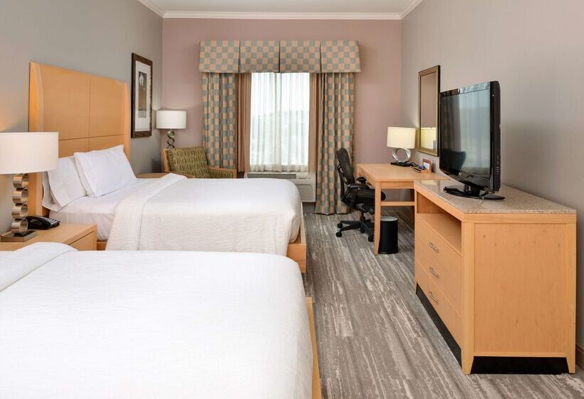 בית מלון כפרי Hilton Garden Inn Denton