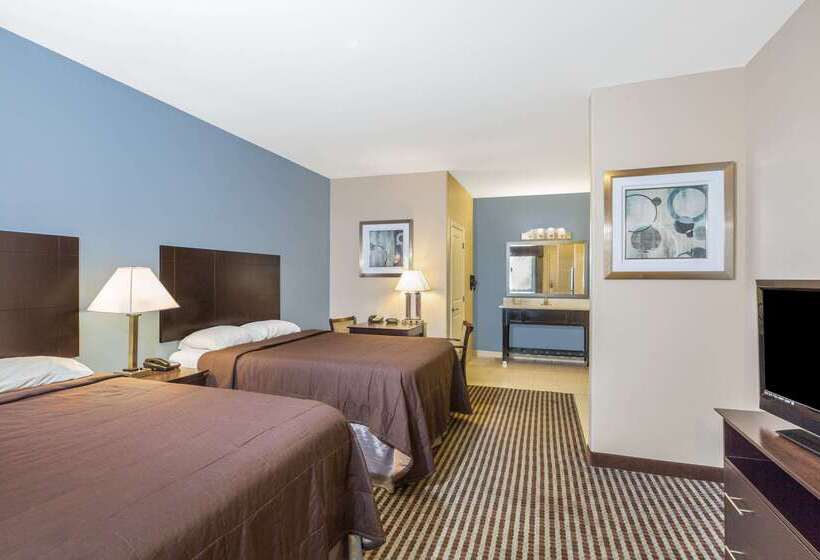 هتل Super 8 By Wyndham Center