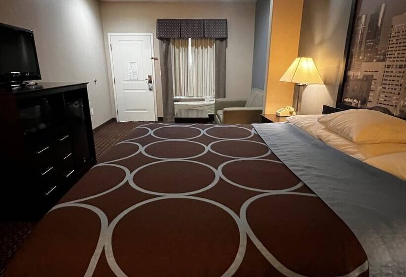 هتل Super 8 By Wyndham Center