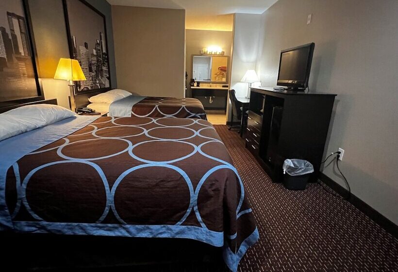 هتل Super 8 By Wyndham Center