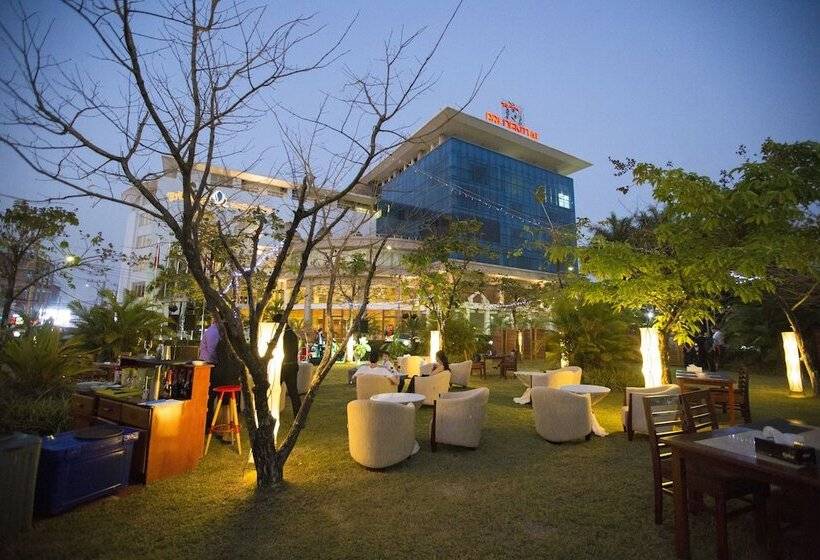 هتل Vientiane Plaza