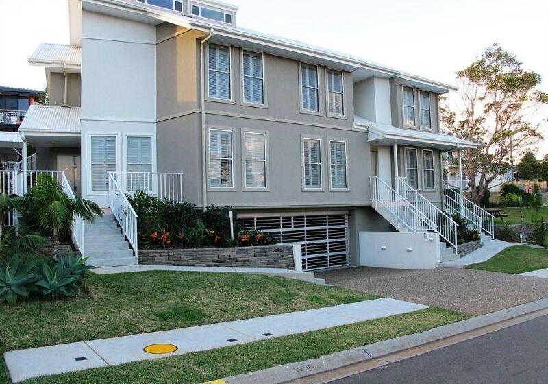 هتل Aston Hill Motor Lodge