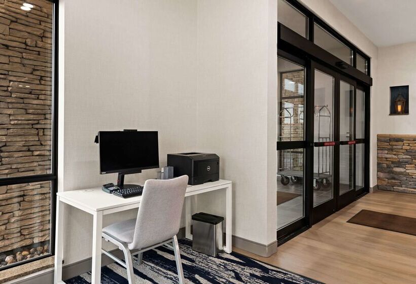 فندق Comfort Suites Hudson I94