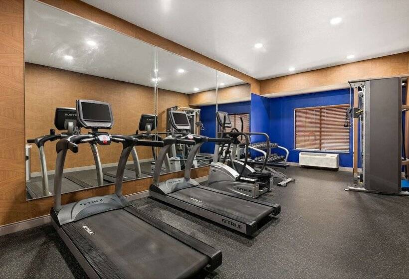 فندق Comfort Suites Hudson I94