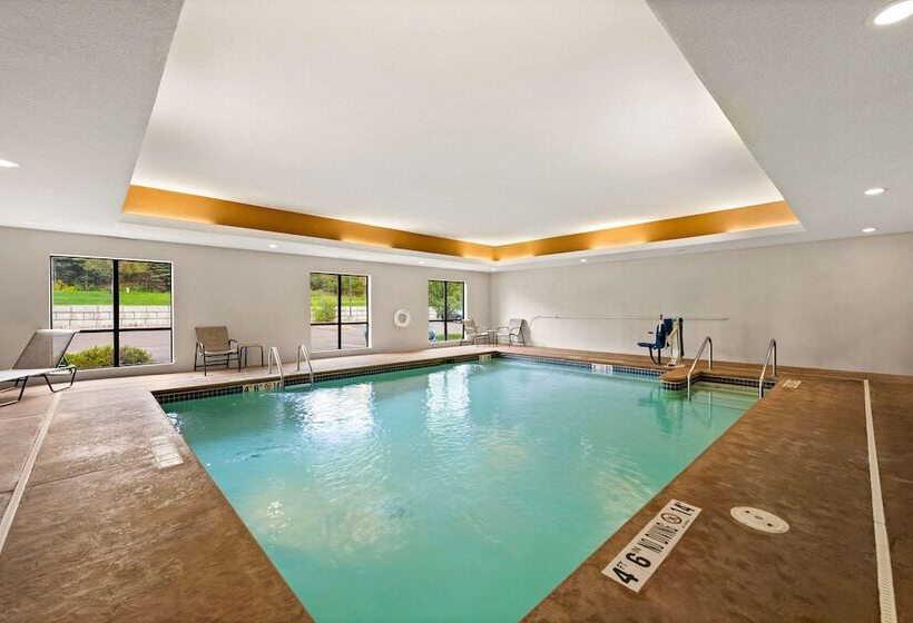 فندق Comfort Suites Hudson I94