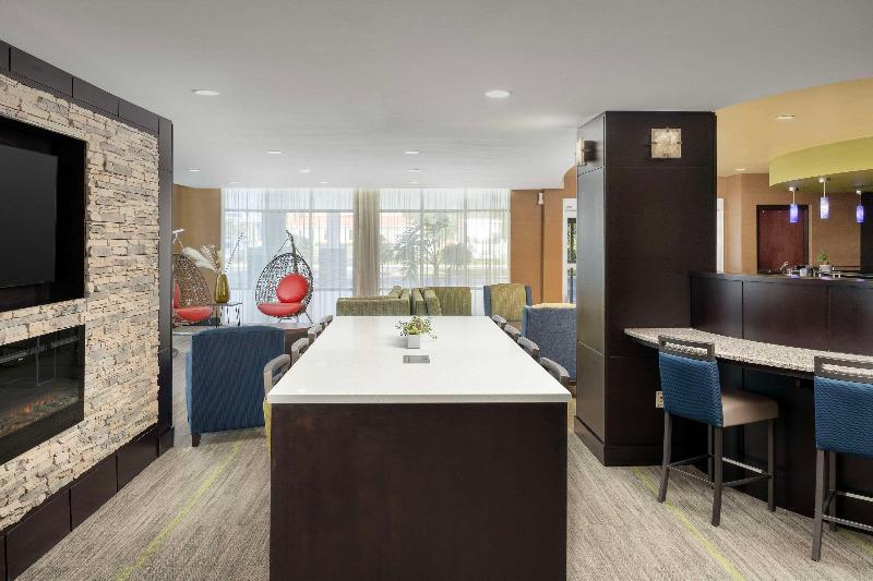 בית מלון כפרי Comfort Suites Lake City