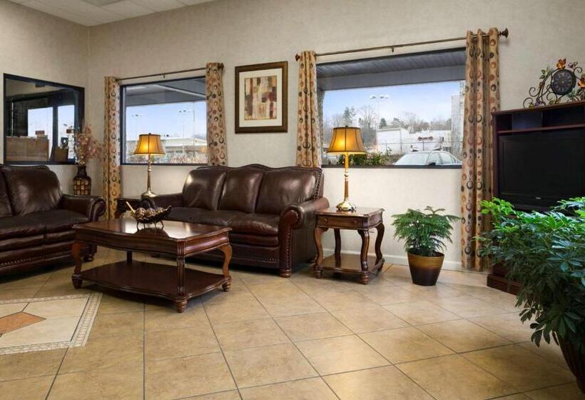 هتل Days Inn By Wyndham Huntington