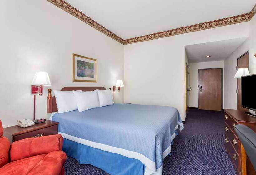 فندق Jesup Inn & Suites