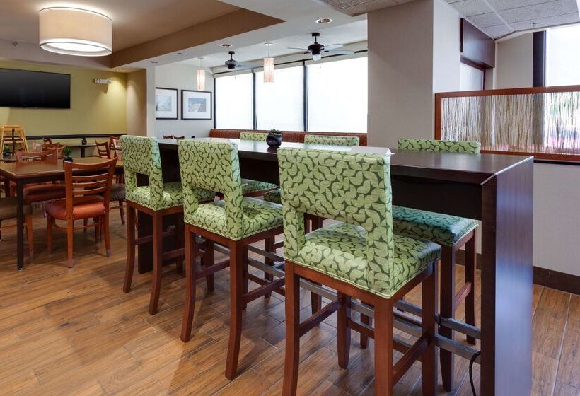 בית מלון כפרי Drury Inn & Suites Denver Tech Center