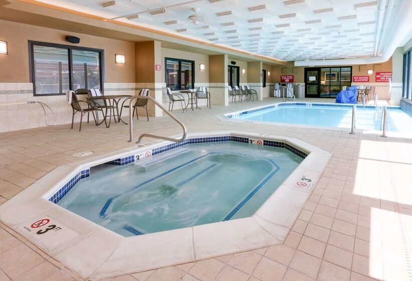 בית מלון כפרי Drury Inn & Suites Denver Tech Center