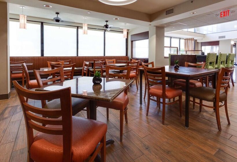 בית מלון כפרי Drury Inn & Suites Denver Tech Center